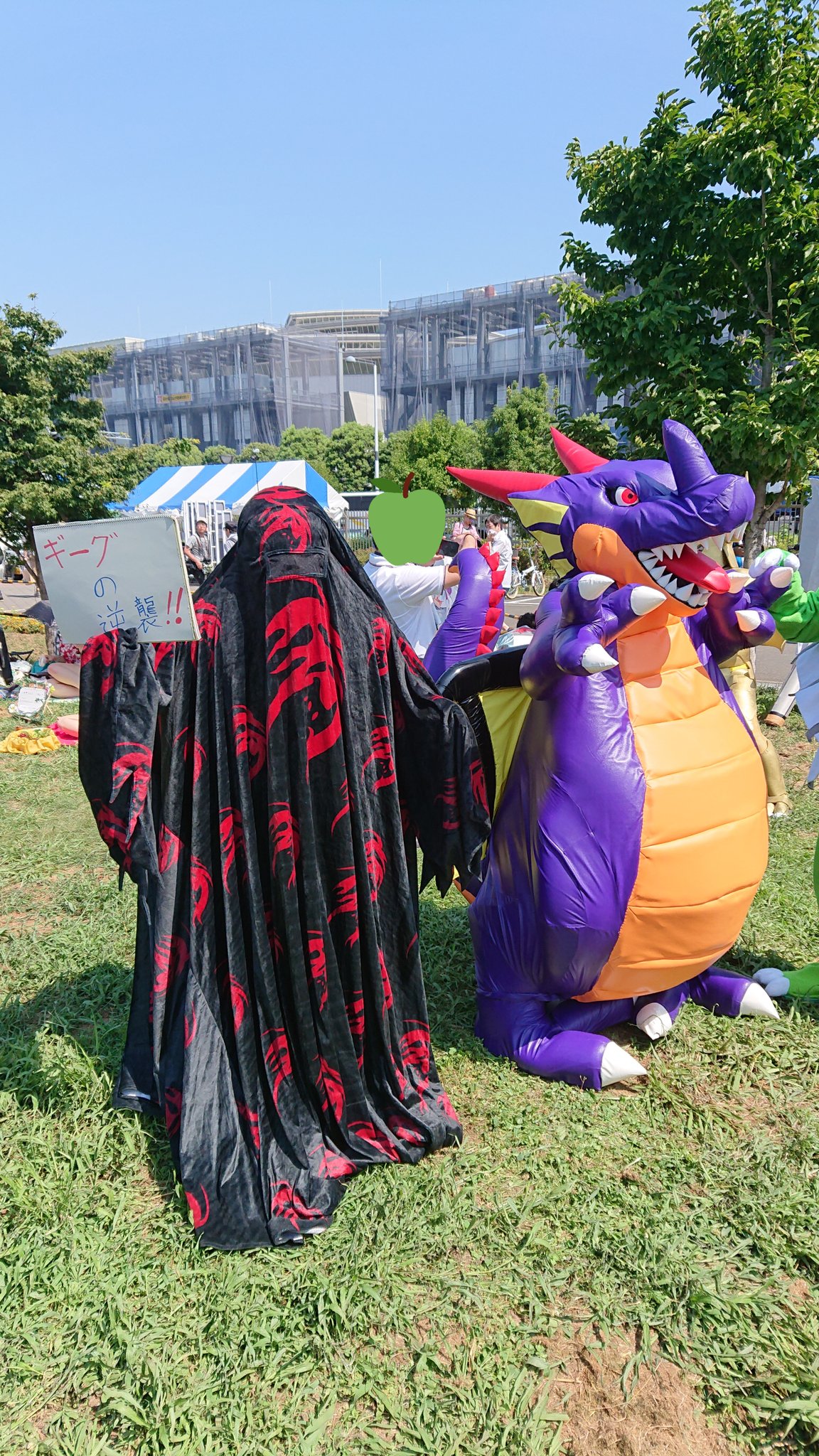 U王3世 夏コミまとめ11 出会ってはいけない者同士が出会ってしまった ドラゴンクエストの 竜王 第２形態 と ギーグ の ラスボス達の夢共演 このあとバトルに続く 地獄の帝王の異名を持つ アイツ も参戦か C96コスプレ C96