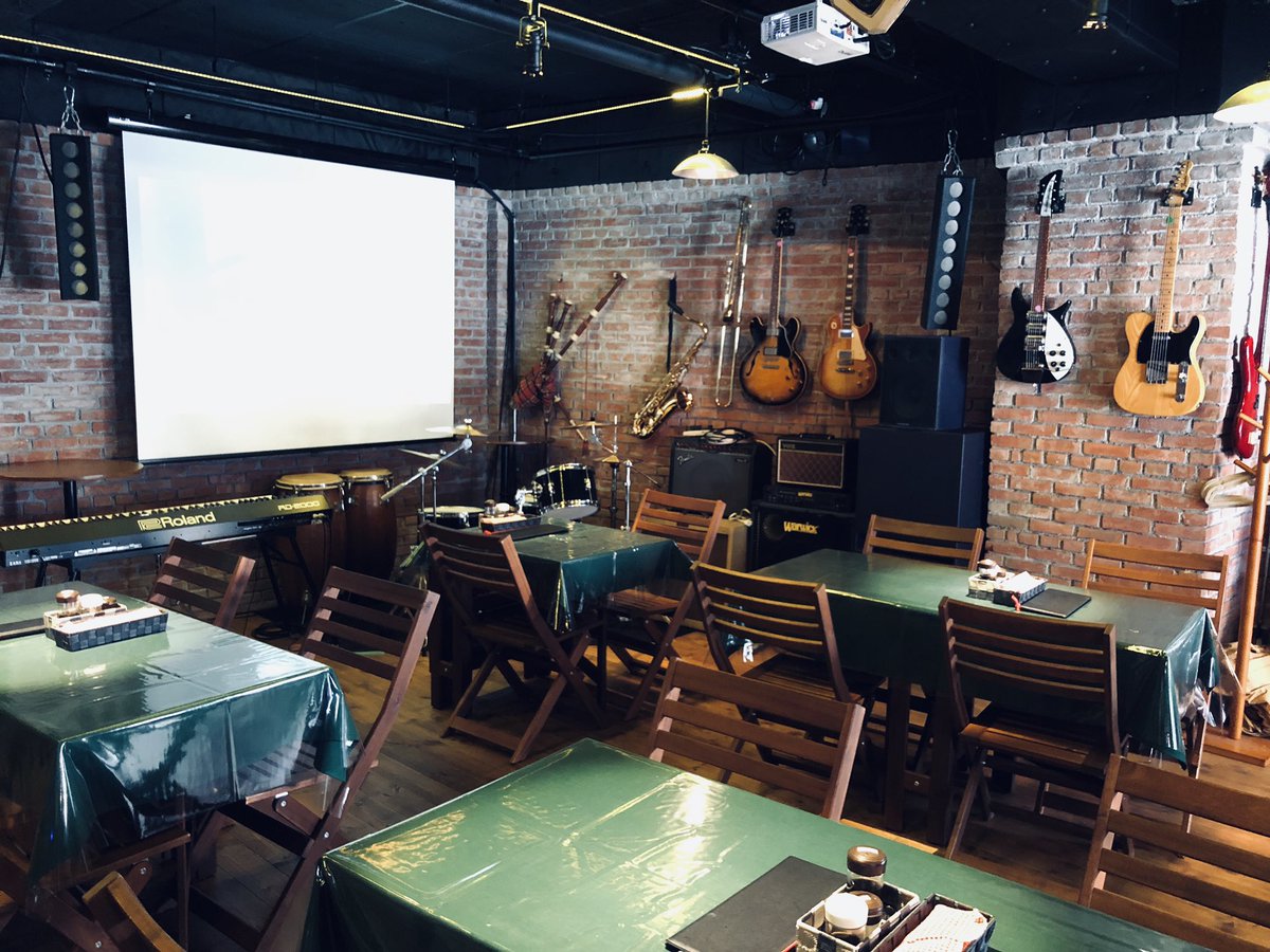 GALLERYcafebar2's tweet photo. Cafe&amp;Bar Gallery(ギャラリー)ではオーディオ機材、雑貨も取り扱っています。
イベント、ライブ等も承っています！
詳しくはDM又はお電話にてお問い合わせ下さい‼️☎︎06-7181-5282
#jazz #オーディオ #日本橋 https://t.co/ZWg88Hyex3