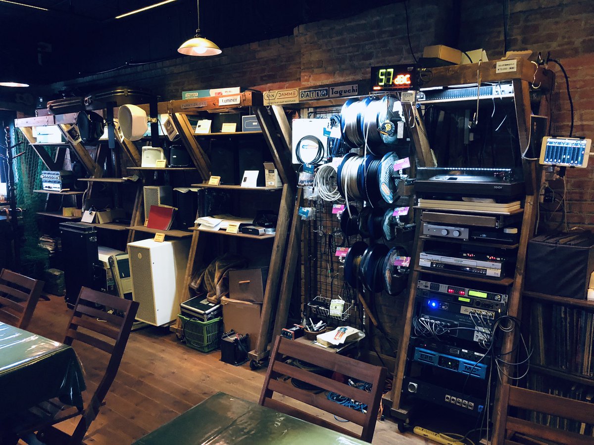 GALLERYcafebar2's tweet photo. Cafe&amp;Bar Gallery(ギャラリー)ではオーディオ機材、雑貨も取り扱っています。
イベント、ライブ等も承っています！
詳しくはDM又はお電話にてお問い合わせ下さい‼️☎︎06-7181-5282
#jazz #オーディオ #日本橋 https://t.co/ZWg88Hyex3