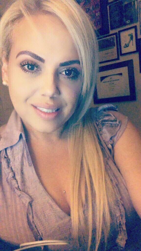 Jaleezf's tweet photo. Sencillamente agradecida♥️
Feliz noche mis bellos amores😘😴
💫
💫
💫
#jaleezfonseca
#empoderateytransforma
#conquistatuidentidad https://t.co/V40W7w7XYZ