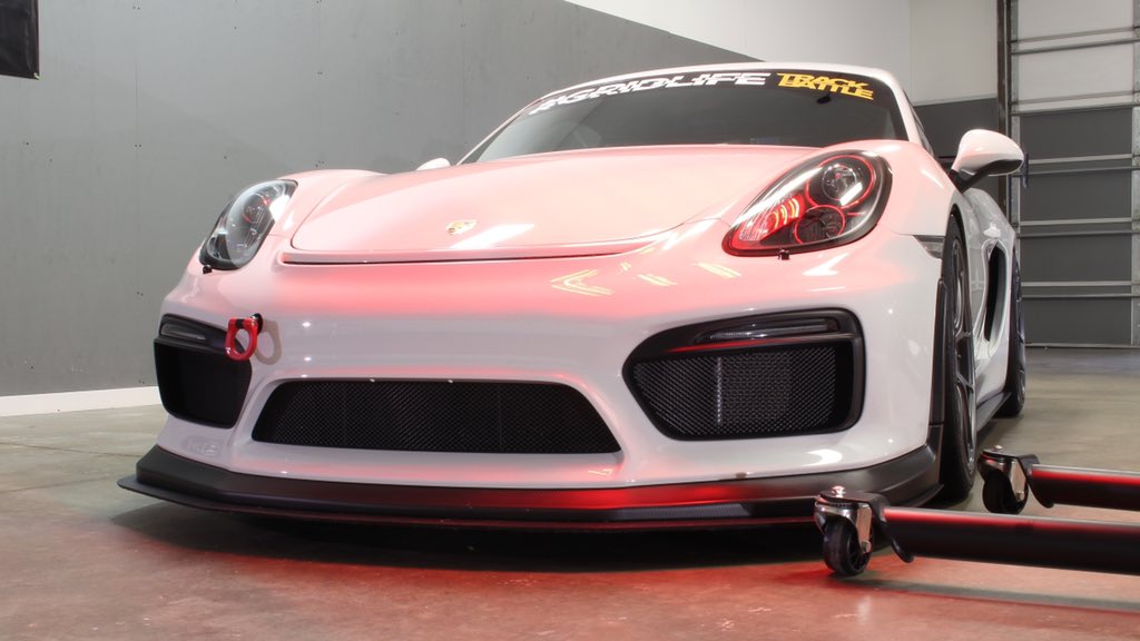 swirlfreedetail's tweet photo. This special #Porsche #GT4 received some major protection for its track abuse. #xpel #Modesta #BC04 https://t.co/rOWt4TP6Du