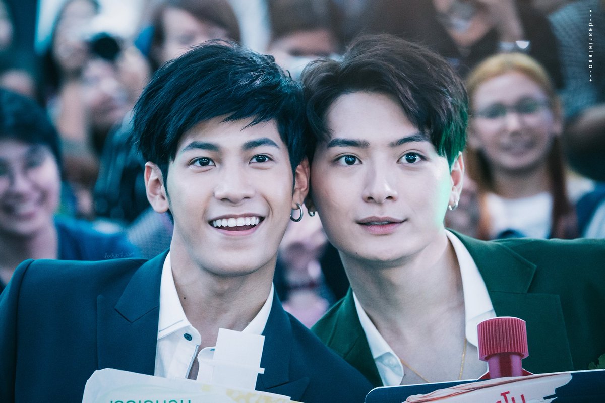 mirrorkkl's tweet photo. 不知道发些啥，凑个热闹吧。
希望活动顺利
#TrueLoveWithKristSingto 
#ทีมพีรญา https://t.co/ZidQRHXNpF