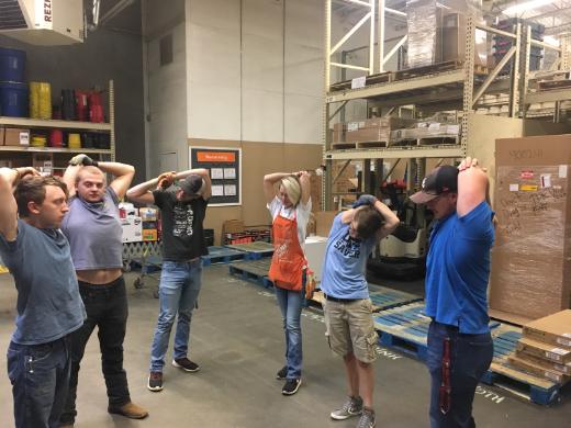 KeislerVicky's tweet photo. Working Safe at 8413.
#warmup#teamup#teamlift
@serenegar @KinkeadThd @hollytate122 @thdsandi https://t.co/qpVKA8IaKB