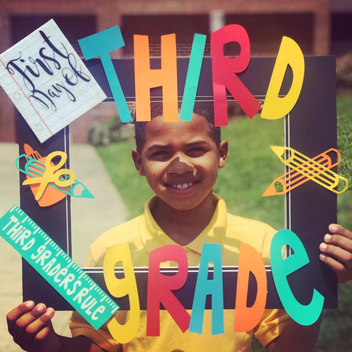 PProperteacher's tweet photo. #thirdstheword #thirdgradersrule https://t.co/7a3QpTvQ3E