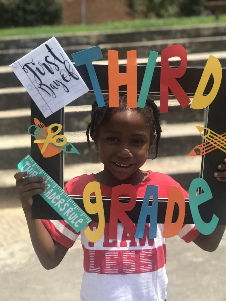 PProperteacher's tweet photo. #thirdstheword #thirdgradersrule https://t.co/7a3QpTvQ3E