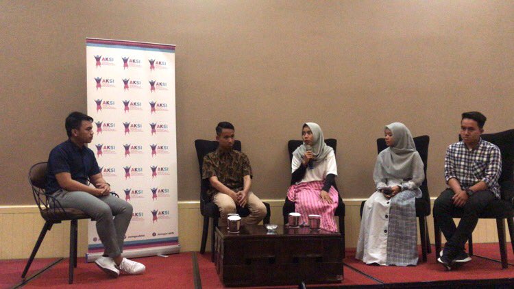 Sedang berlangsung: Diskusi Publik Aksi Remaja untuk Pencegahan dan Penanganan Perkawinan Anak #berAKSI #generAKSImuda #stopperkawinananak
