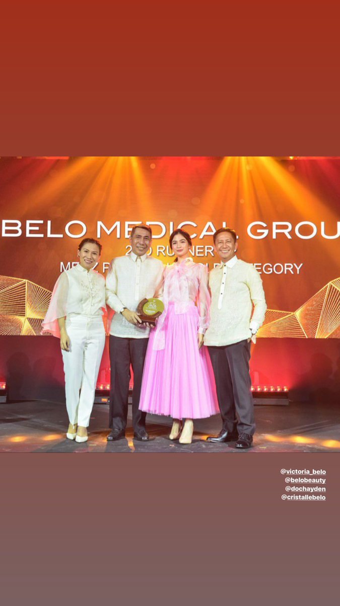 HEAVEN_OFC's tweet photo. Dr. Buñag and Heaven Peralejo (@hperalejo ) go on stage to accept the award Merz Portfolio Gold Category Awardee
•
Congratulations Dra. @VickiBelo , @haydenjr @cristallebelo and @belobeauty 
•
🎥 @hperalejo IGS post
#HeavenPeralejo #BeloBaby #TalaAward #UltherapyForTwo https://t.co/lN1gvmTQFh