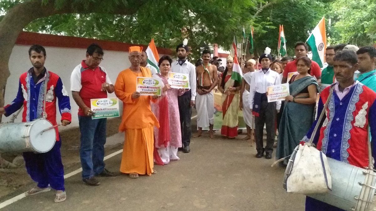 ChhapraToday's tweet photo. फेस ऑफ फ्यूचर इंडिया के स्वयंसेवकों के द्वारा स्वतंत्रता दिवस के पूर्व निकाली गई #Walk4Freedom रैली. @FaceOfFutureIn1 https://t.co/D7oHP4cGIp