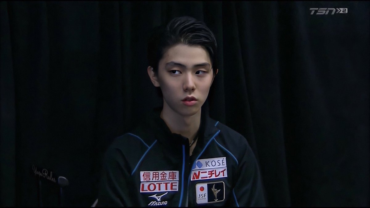 YuzuRules's tweet image. If only he could bring back the LGC hairstyle(and yes, I am obsessed) 🤞Screenshot from video footage of #SC2016 #YuzuruHanyu #羽生結弦