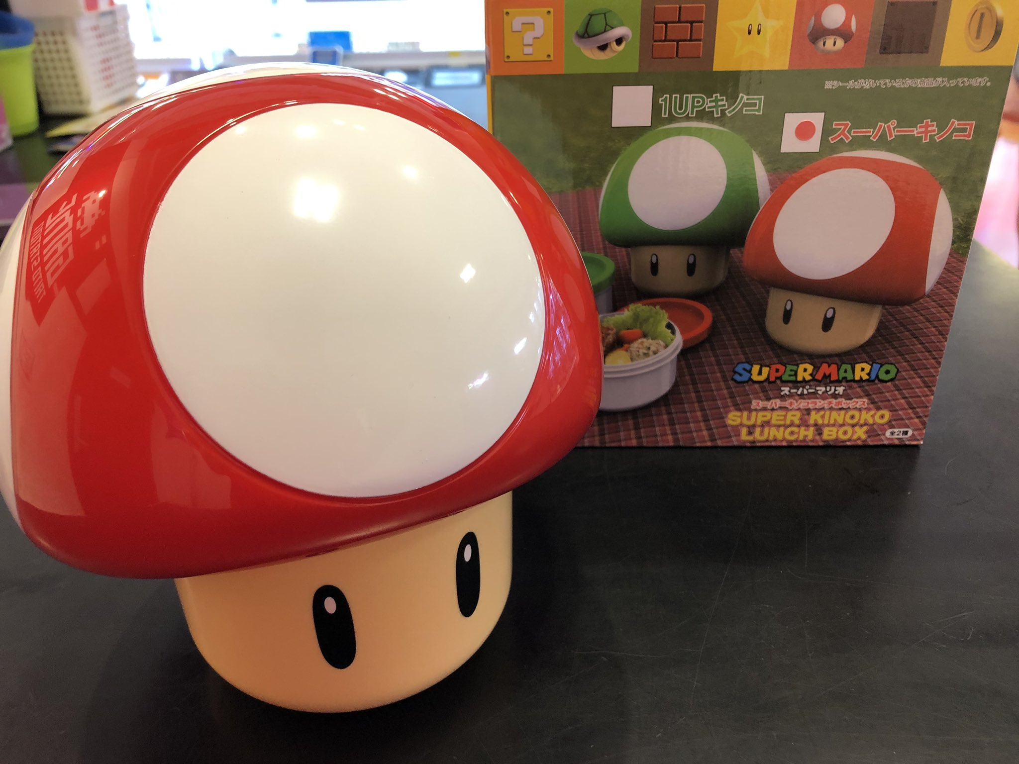スーパーマリオブラザーズ 赤いキノコ ランチボックススーパーマリオブラザーズ 赤いキノコ ランチボックス