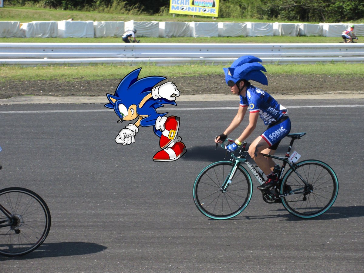 major_onoda's tweet photo. すっげー雑コラなんだけど
こんな感じで遊びで走るソニックとか描いていただける方とかっていませんかね…
#GSRcup
#キャラエン
#SONIC https://t.co/rKtQOeFfzY