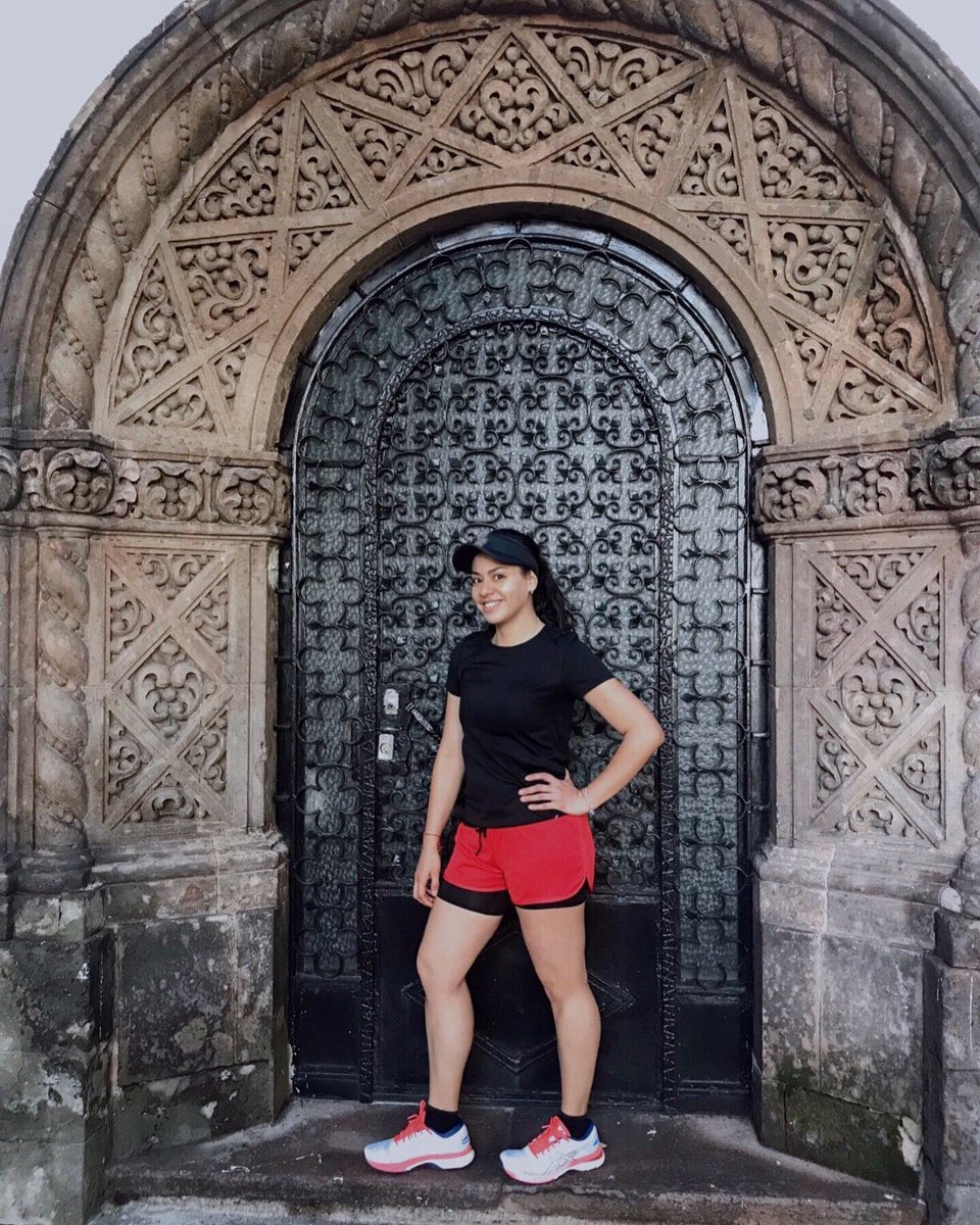 eryci79's tweet photo. “Corrió suena mejor que correr”
📸: @nomada108 .
.
.
.
.
#asicsmexico #asictrials #asics #dearshoes #imoveme #muevete #runningvibes #gelkayano25 #yoelegicorrer #loverunandsmile #instarunmx #instarunners #everysinglestreet #condesaroma #cdmx #happiness https://t.co/EpvtuiWcD1