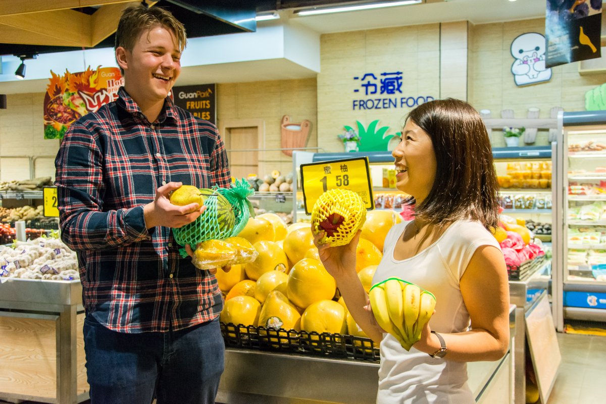 StudyCLI's tweet photo. Brush up on practical skills like grocery shopping when you #studyChinese at CLI. https://t.co/vfy9QvtNlP
.
.
Learn Chinese in China
.
.
#StudyCLI #LearningChinese #China #Mandarin #Chinese #普通话 #StudyAbroad #LearnChinese #GapYear https://t.co/17gC4VlOHd