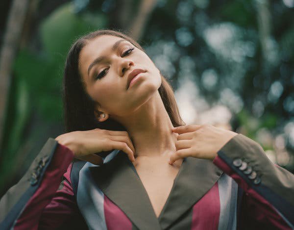 tchaIammt's tweet photo. zendaya and hunter for the new york times can step on my neck https://t.co/X6SM9PImAC