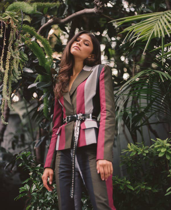 tchaIammt's tweet photo. zendaya and hunter for the new york times can step on my neck https://t.co/X6SM9PImAC
