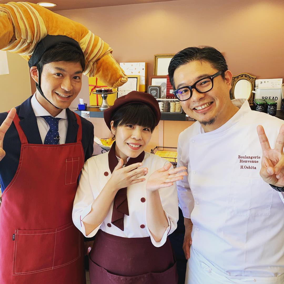 HisashiOshita's tweet photo. シナモンロールでたよー
#普通に美味しいが大事
#ビアンヴニュ #ブーランジェリービアンヴニュ #Boulangeriebienvenue #御影 #bread #worldwidebakery #kobe #ベーカリー #パン屋さん #クッキングラム #パンスタグラム #instabread #youknowit #NoTransfat #Nomargarine #bakinglesson https://t.co/fLHwiHLwOG