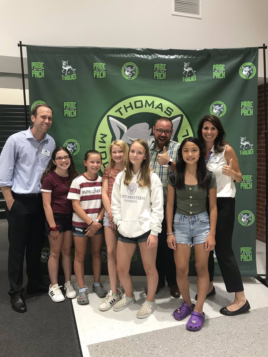 HennerKim's tweet photo. Getting ready for a GREAT 7th grade year@TMS #prideofthepack https://t.co/JhejoEKn0U