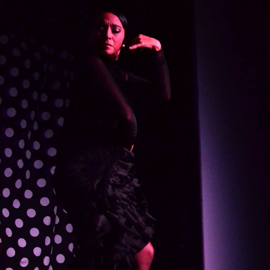 EPTEAdanza's tweet photo. Gloria Febres-Cordero bailaora. Se ha formado con maestros ecuatorianos, cubanos y españoles como Noralma Vera y Ada Gonzales, Carmela Greco, El Güito, Belen Maya. Ha bailado en Peñas en España como La Perla de Cadiz, Murcia Flamenca, Juanito Villar, Ballet Nacional de lo Ferro https://t.co/BrzmJUcm5T