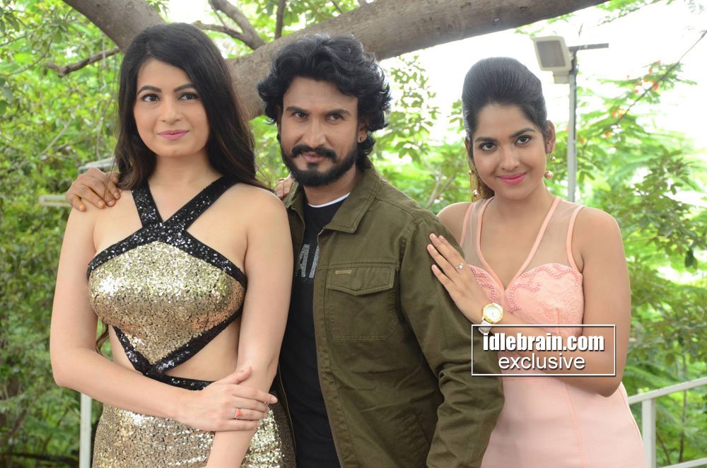 #Samudrudu movie launch

idlebrain.com/news/functions…

@idlebrainjeevi