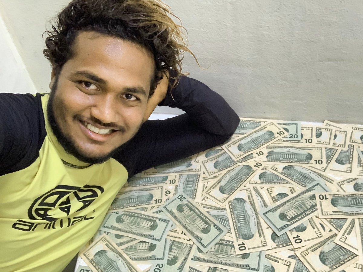 ZuvaanMasveriya's tweet photo. BREAKING NEWS:
“””””””””””””””””
Miyadhu beyni 804kg resort akah kiraaleema hama agu libihje💰💰💰 1kg mas Mifco in 20rf ah..
1kg mas Resort in 30rf nooney 35rf ah.🤭😁🎣🎣
Umeedhakee mifehna hama aguge hinithun vumaai hinhama jehun huriyaa masverihnah dhaaimeekoh libigen dhiun. https://t.co/rWfWlkU3yY