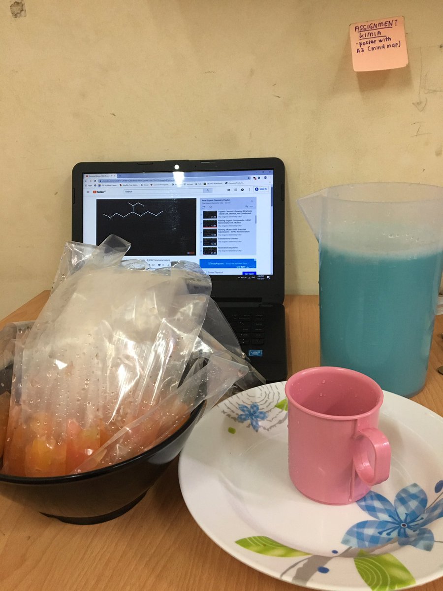 keymihotfm's tweet photo. 5 tempat kerja part time,duit gaji part time aku beranakkan dia dengan buat aiskrim malaysia jual kat cafe. untung aiskrim, masuk asb. doakan aku tetap 3.00 keatas untuk sem seterusnya, mampu bagi duit belanja kat adik aku kat uitm dan bagi duit kat ibu abah❤️ https://t.co/vDu84QIv2i
