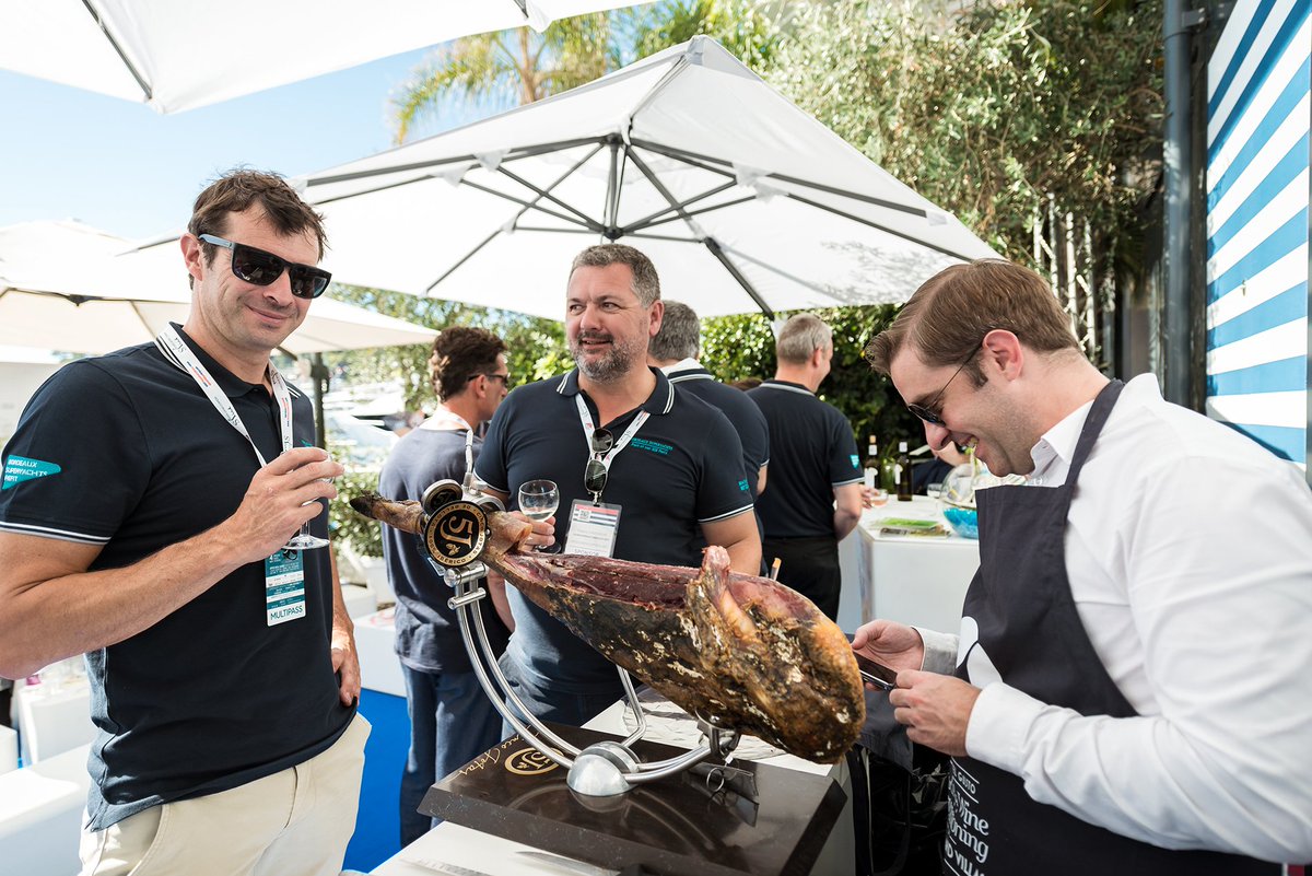 mys_monaco's tweet photo. You’re a captain or a crewmember? Please be our guest at this September’s C&C Lounge at the 2019 Monaco Yacht Show. Only for captains and crew… wherever is your superyacht!
➡️ https://t.co/zvAtfwoSIq
.
.
#myscclounge #mys2019 #monacoyachtshow #yachtcrew #yachtcaptain #yachtstew https://t.co/Z294Fh1zbu