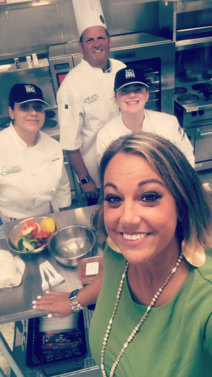 Traci Hunt tweet media