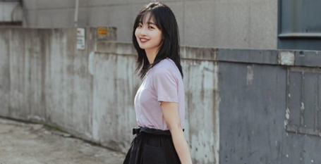 fridae's tweet photo. Somhein, Korean Idol School star, revealed to fans that she had a girlfriend. 👩‍❤️‍👩

Read MORE ➡️ https://t.co/ekBrFyqcwa

#lgbt #Korea #Somhein https://t.co/N6PSQfxHeh