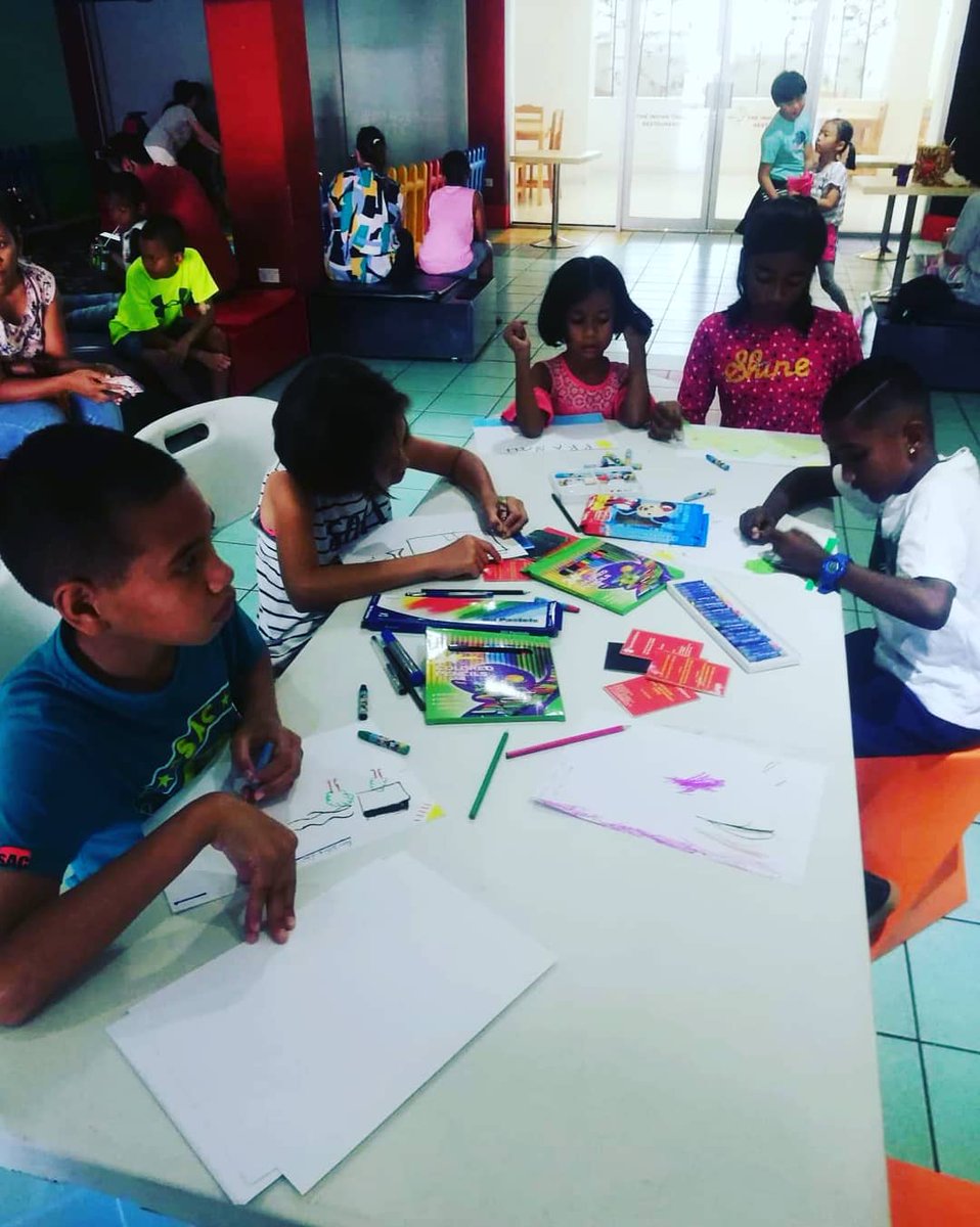 radidisa's tweet photo. #savethechildrenfiji
Coloring lautoka at village 4 cinema 
Vinaka Mate🎬📺📽📽📼 https://t.co/wVFpqRLOKu