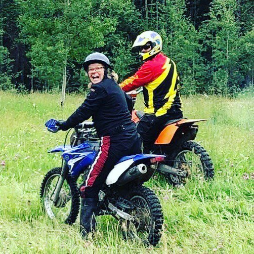 angelamurrayang's tweet photo. Thanks for the picture @bnuttsmurray I’m half off road half on road styling haha Great fun! #dirtbike #backroad #windtherapy #dirttherapy #backtomyroots #braapp https://t.co/mvCveuX1Cp https://t.co/5TF1aU2gM6