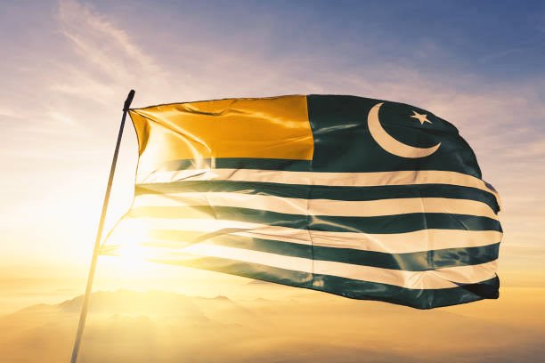 HayatMutahar's tweet photo. Pakistan is a land of peace, love and prosperity.
We are a nation, Built on harmony, development, Prosperity and peace, Achieving milestone for a better future, Happy Independence Day 2019.🇵🇰🇵🇰🇵🇰
#KashmirbangyaPakistan
#PakistanZindabad
#PakistanLongLive https://t.co/Cy2vihACgj