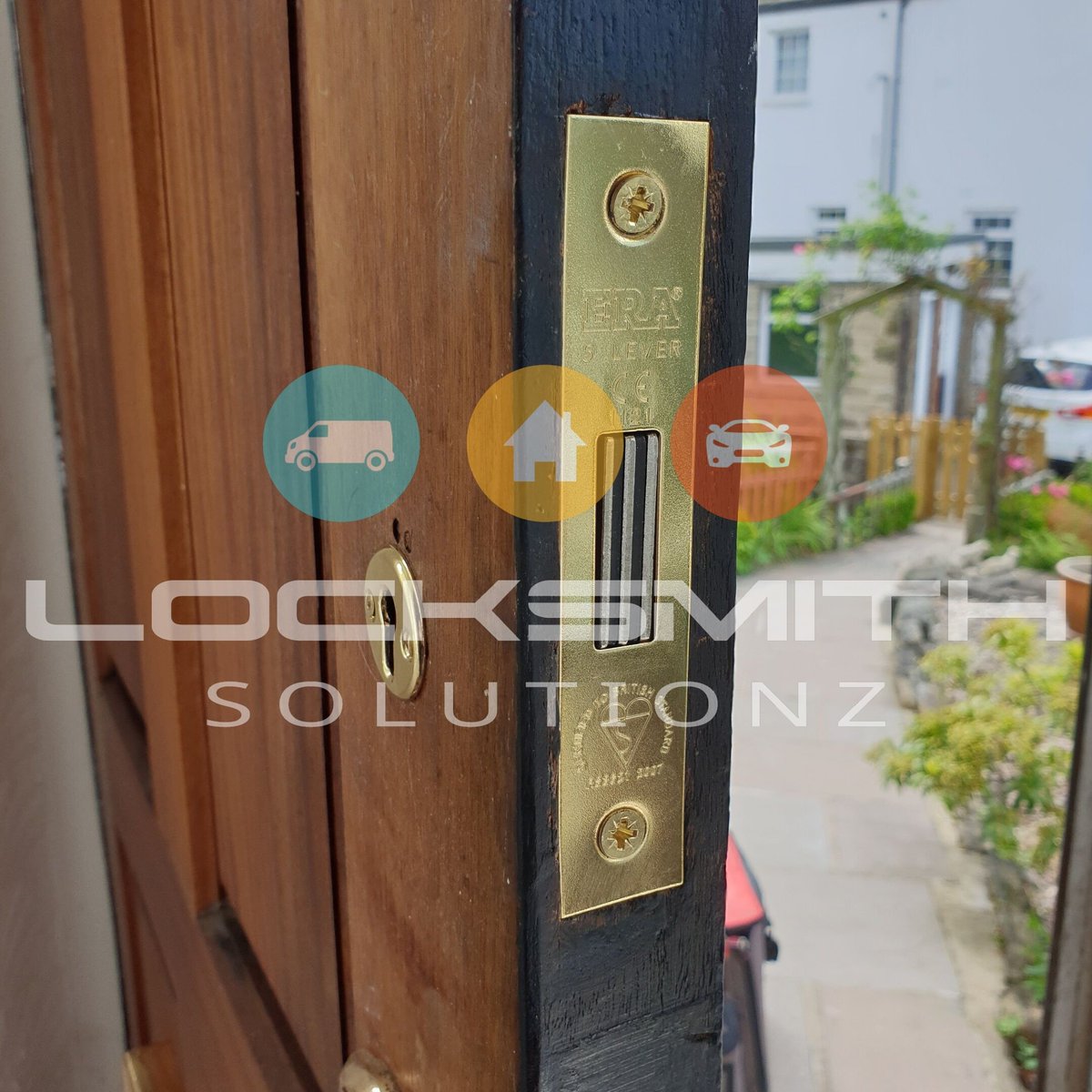LockSolutionz's tweet photo. We fit British Standars sash/dead type locks as standard 
-----
Reason being this is usually the minimum standard your insurance will cover you with in the unfortunate event of a theft 
-----
#sashlock #deadlock #britishstandard #asstandard https://t.co/SFbgWTLJYF