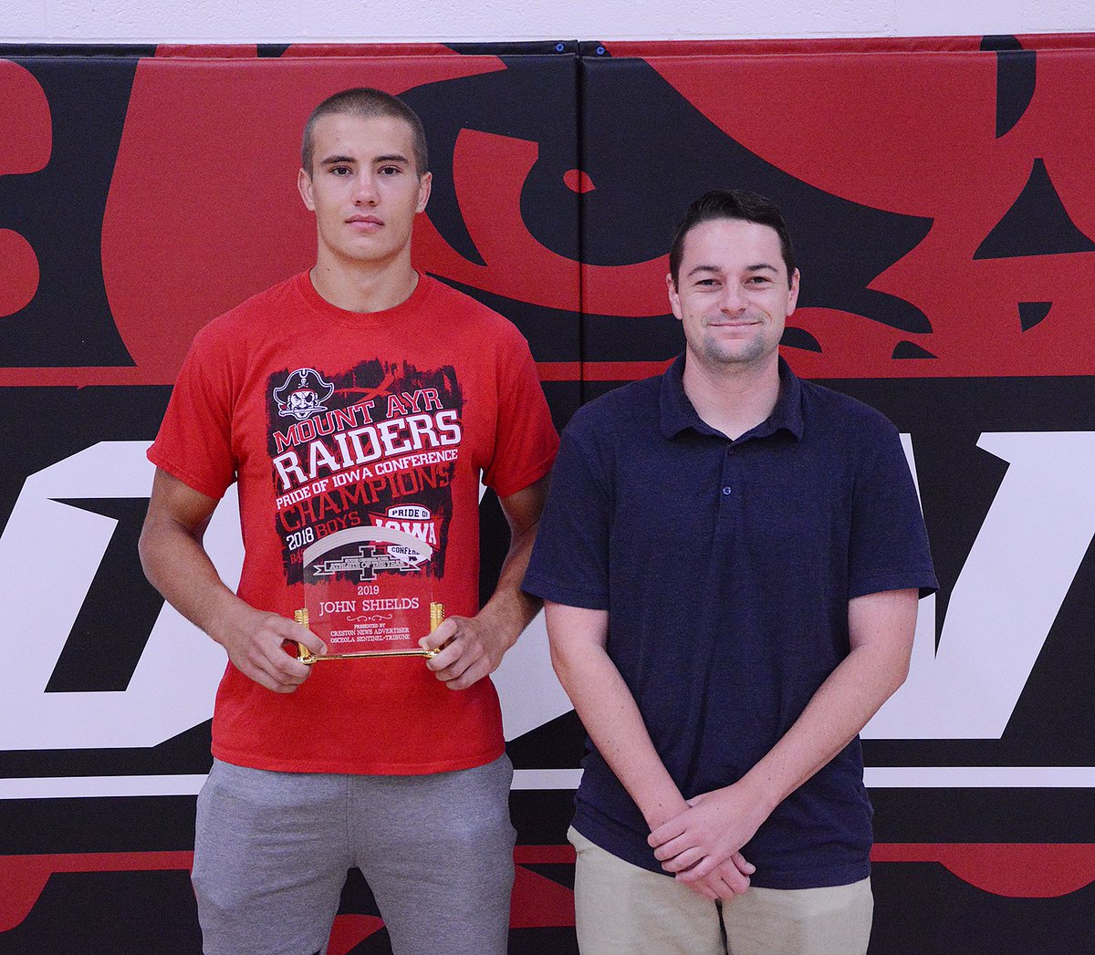 CarterEckl's tweet photo. Mount Ayr's John Shields has chosen by the CNA/OST sports staff as the 2019 SC Iowa Male Athlete of the Year – https://t.co/xPT6ElJeIY

"It’s hard to put into words of what he has done for our program" - Co-head football coach Derek Lambert https://t.co/tKMohgS9ES