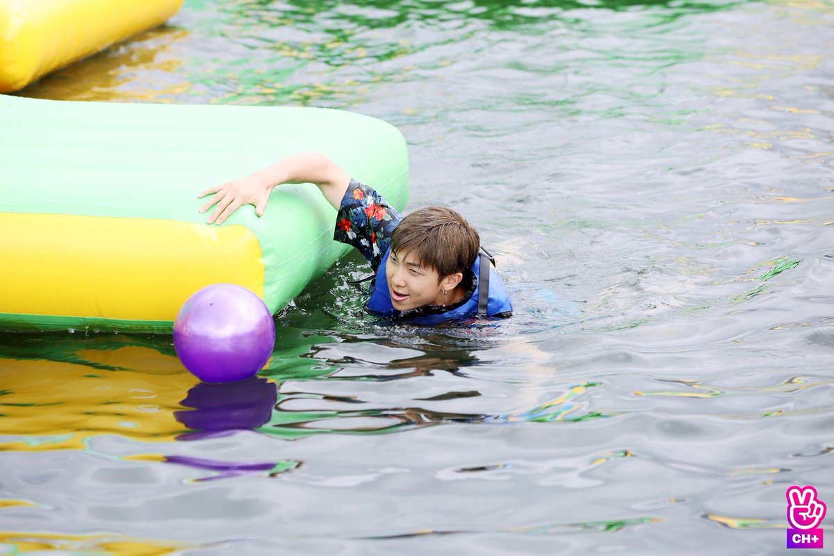 bangtanpIus's tweet photo. [BTS V OFFICIAL]
-
RUN BTS! 2019 - Epi.84
Behind the scene 1/2
-
[1/4] https://t.co/OPrmkMtuol