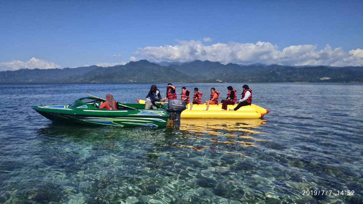 theRael's tweet photo. Weekend masih jauh... Tpi gpp dilirik dlu Wisata Pulau Karampuang, Desa Karampuang,  Mamuju, Sulawesi Barat
.
.

#PesonaIndonesia 
#WonderfulIndonesia
#Genpi 
#Genwi
#Genpisulbar 
#PariwisataSulbar
#DisparSulbar
#SulawesiBarat

Sumber foto : GenPI Sulbar &amp; Disparbud Mamuju https://t.co/pvgzYf8Evs