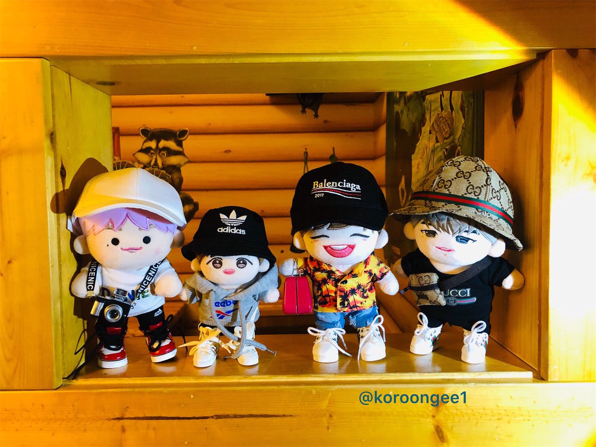 koroongee1's tweet photo. 거의 하루종일 운전하고 결국 잘 도착했습니다 😅 사람이 여행온건지 인형이 여행온건지 ㅋㅋㅋ 아가들도 힘든 하루였으니 잠옷 입고 꿈나라로 😆 굿나잇 🌙
#강다니엘 #강다니엘인형 #허니엘 #녜리츄 #레모니엘 #리모니엘 #베베코룽 #오드플랙 #핑머츄 #여행 https://t.co/Pq1Muhwlvo