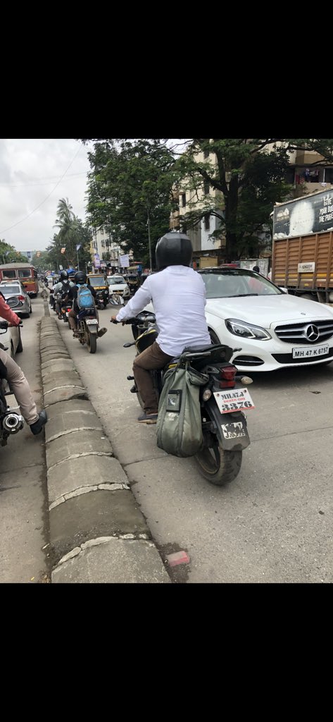phssssst's tweet photo. @MumbaiPolice @RoadsOfMumbai Wrong side riding, Vijay nagar, Marol Maroshi, Andheri East, Mumbai 400059. 10:30 am, 14th August 2019. #stopwrongsideriding #stopwrongsidedriving @CPMumbaiPolice #pleaseenforcelaw #beg #makeroadsafe https://t.co/lViuhWsIS4