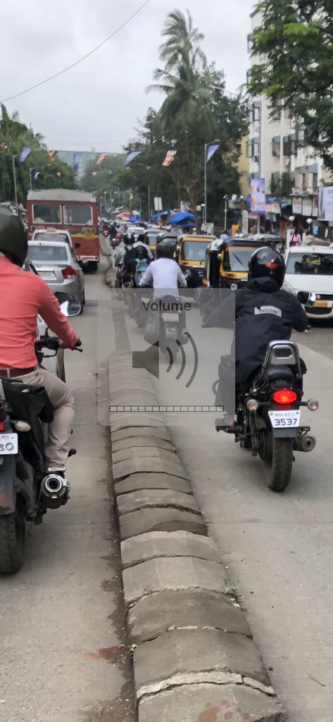 phssssst's tweet photo. @MumbaiPolice @RoadsOfMumbai Wrong side riding, Vijay nagar, Marol Maroshi, Andheri East, Mumbai 400059. 10:30 am, 14th August 2019. #stopwrongsideriding #stopwrongsidedriving @CPMumbaiPolice #pleaseenforcelaw #beg #makeroadsafe https://t.co/lViuhWsIS4