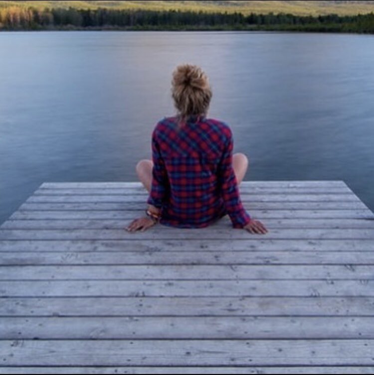 gidde68's tweet photo. Du behöver inte var perfekt. Perfekt är ändå bara en illusion. Sök istället efter sätt att älska dig själv och andra, efter mod att leva i autenticitet och efter acceptans för dig och livet. Du duger precis som du är.
💜
https://t.co/2g1bSwUmSX https://t.co/yTOfo3pCs2