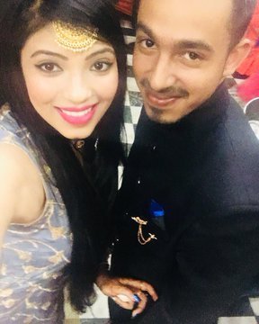 fashionistaTS's tweet photo. @DaisyDeeIndia_ My brother is perhaps the luckiest one to have the most amazing sister 😝🙈😈! Thanks for being the sweetest devil and listening to my tantrums all the way @AnujSetia2 😀 Happy Rakshabhandhan! 👫🤗😘💕
#SelfieWithBrotherContest #RakshaBandhan #Rakhi #SisterAndBrother #DaisyDee https://t.co/BBubG0l9rj