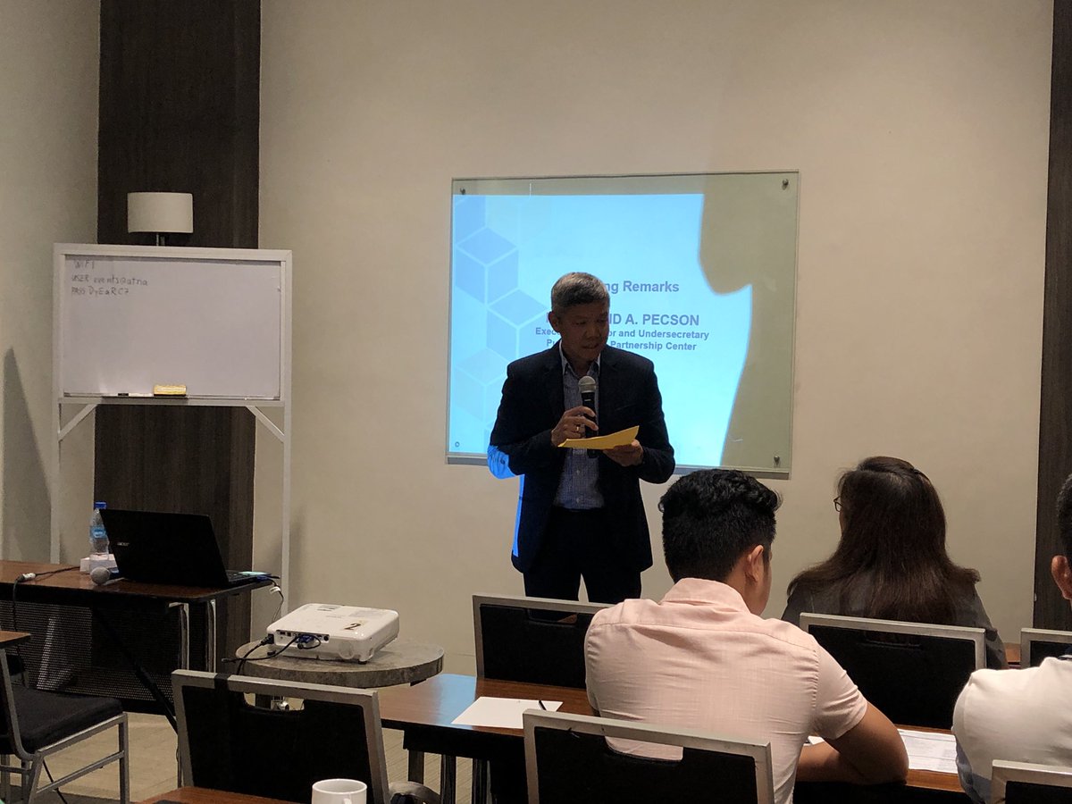 PPP_Ph's tweet photo. Executive Director Ferdinand Pecson opening the Regional Orientation-Workshop on PPPs: Joint Venture Arrangements for LGUs here in Iloilo City. #PhPPPProgram #LocalPPPs #PhPPPs @PIADesk @pnagovph https://t.co/gCrQzCf6uR