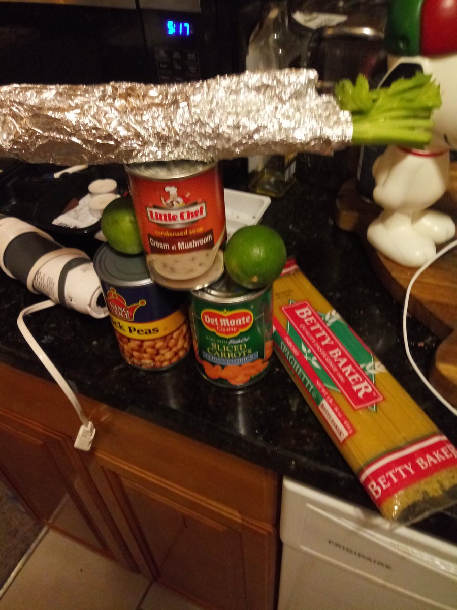 RogerBlazic's tweet photo. ๐ ... hungry?
L๐k what six ingredients made
#LowINCOMEliving
#GHETTOchef
#BasicCookingSchool
#GhettoHeightsโจ
#GH
๐ผ https://t.co/SSESgk3HJE