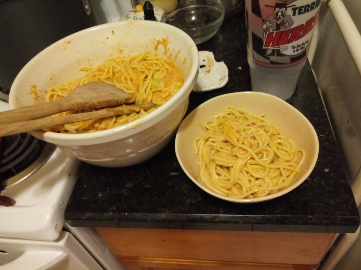 RogerBlazic's tweet photo. ๐ ... hungry?
L๐k what six ingredients made
#LowINCOMEliving
#GHETTOchef
#BasicCookingSchool
#GhettoHeightsโจ
#GH
๐ผ https://t.co/SSESgk3HJE