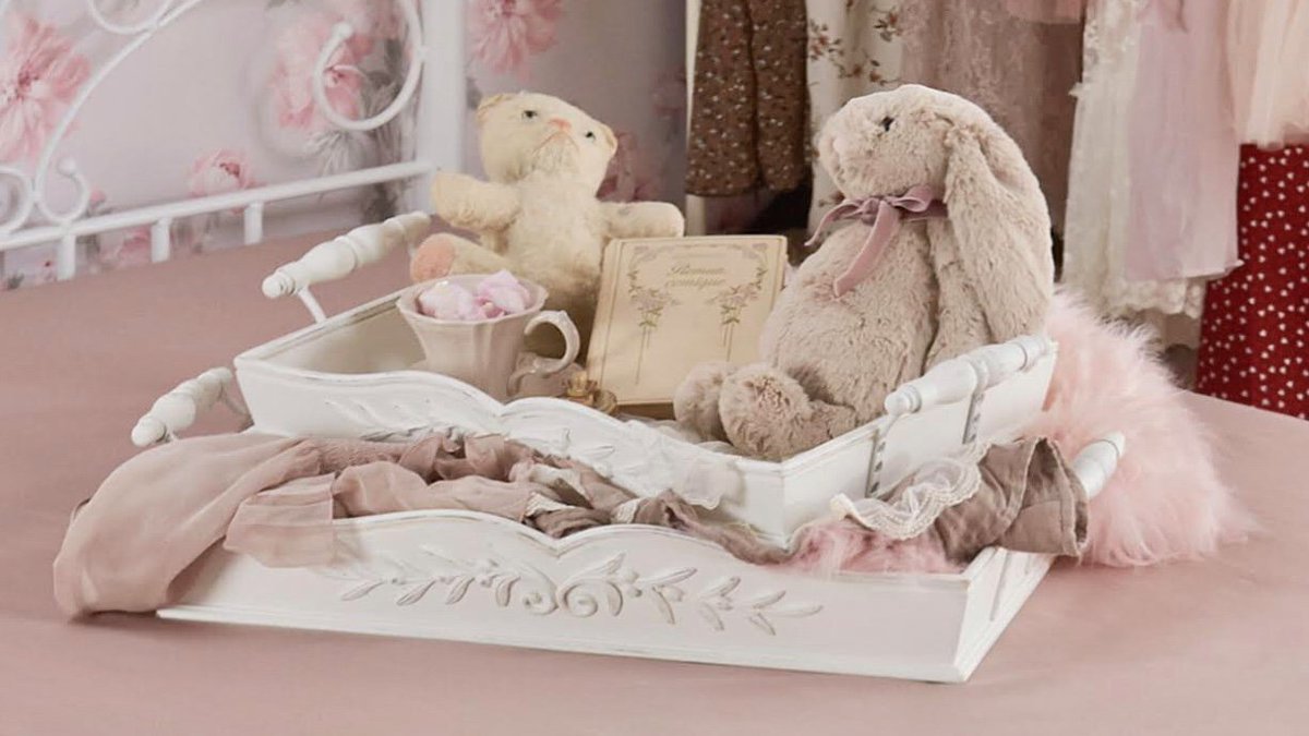 ট ইট র 𝐑𝐨𝐦𝐚𝐧𝐭𝐢𝐜 𝐏𝐫𝐢𝐧𝐜𝐞𝐬𝐬 ロマプリ 南仏の家具ブランド カントリーコーナーのトレー2個セット アンティーク塗装やクラシカルなレリーフがかわいい T Co Gok3ranxsa ロマプリ 一人暮らし 1人暮らし インテリア 部屋 家具