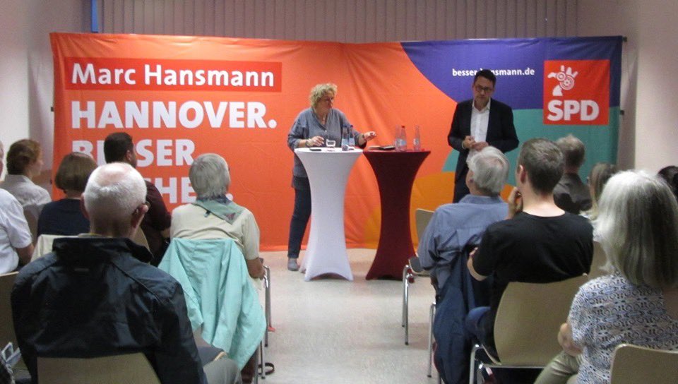 SPD_MisburgAnd's tweet image. Einen schönen Abend hatten wir gestern in #Misburg mit unseren #OBKandidat Marc Hansmann für #Hannover   Er ist der richtige für unsere schöne Stadt.
