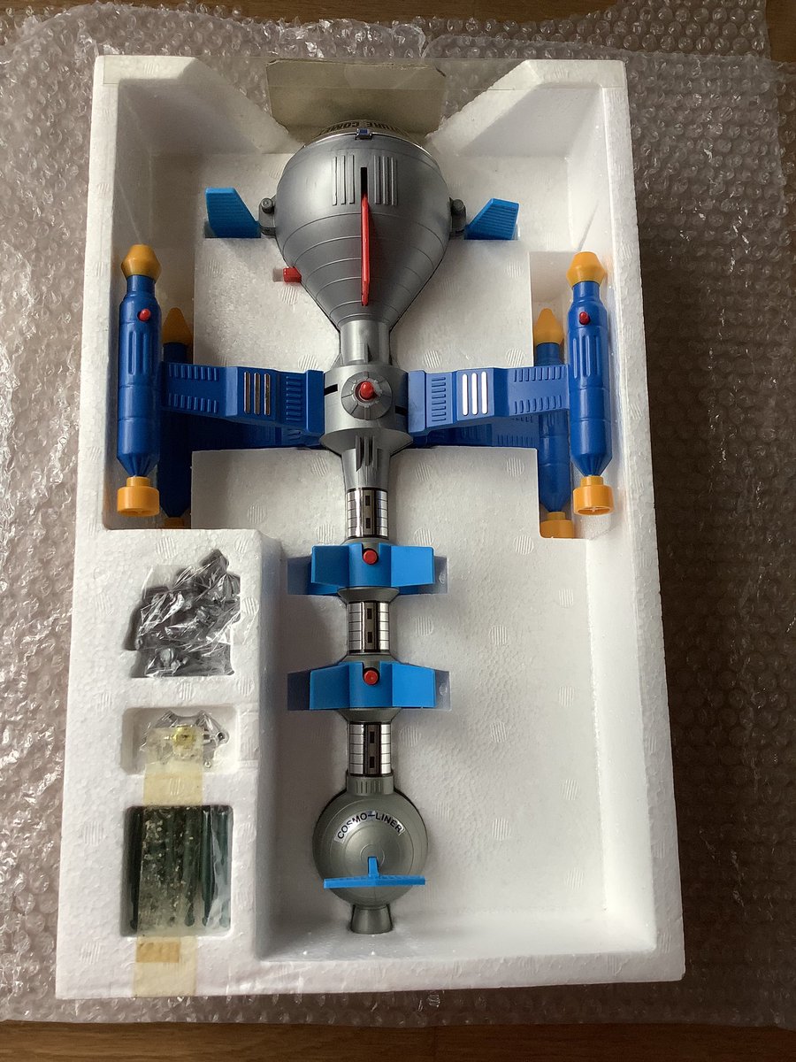 enjoyjp34's tweet image. Arrivage,d’un nouveau Cyberlabe,mon modèle préféré,avec ailes bleues et autocollants chromés 👌
#Popy #CaptainFuture #FutureComet #CapitaineFlam #Cyberlabe #DeadStock