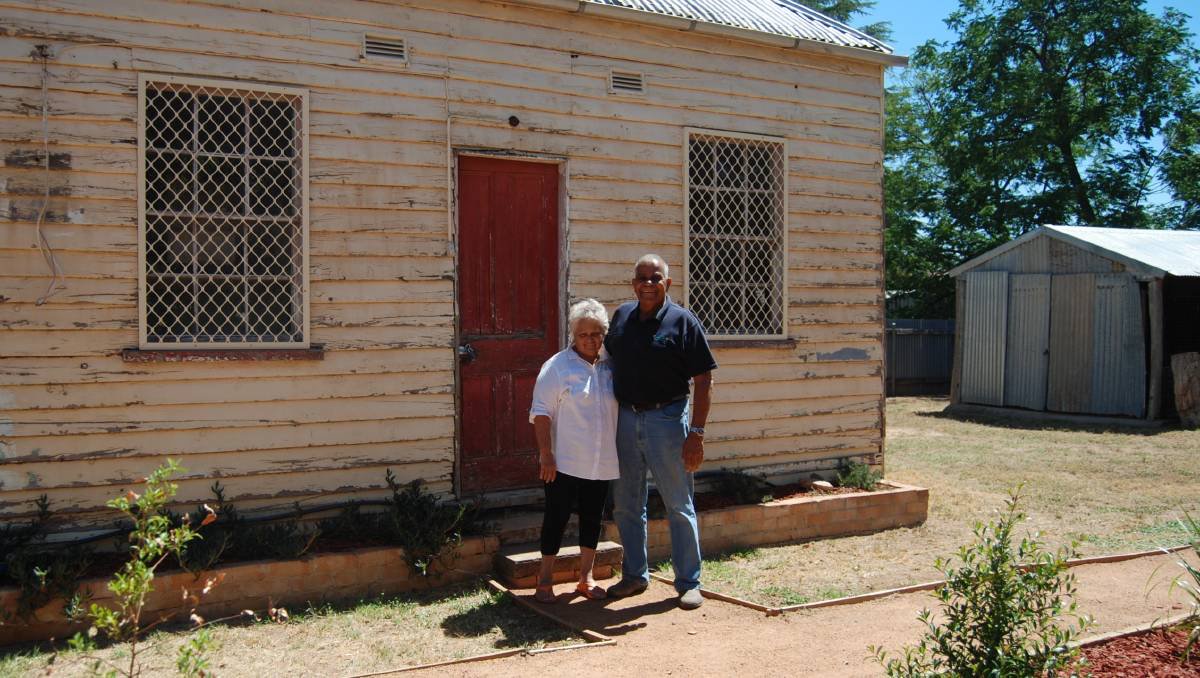 Mudgee Readers' Festival (@mudgeereaders) on Twitter photo This Sunday at #MudRF19, Ruth and Dick Carney share a little piece of Wiradjuri history, via <a href="/Narromine_News/">Narromine_News</a>: narrominenewsonline.com.au/story/6324416/… This Sunday at #MudRF19, Ruth and Dick Carney share a little piece of Wiradjuri history, via <a href="/Narromine_News/">Narromine_News</a>: narrominenewsonline.com.au/story/6324416/…