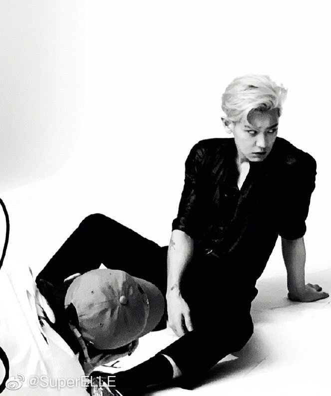 chanyeol pics tweet media