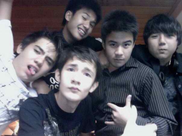 xxGinoIV's tweet photo. (young) Gino Roque IV random pics five :3
@iamginoroqueiv 

KIANO ForCloseUp https://t.co/Q2tkUnVx7g