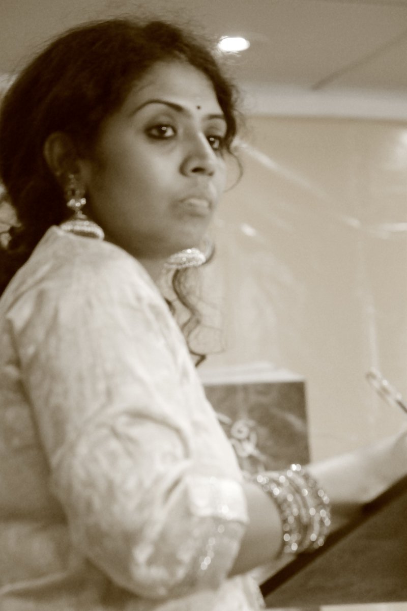 padmavathyvae's tweet photo. Candid stills from Arunbarathi Book Release Functions
#WriterVPadmavathy #PadmavathyWriter https://t.co/64IDD2f3cH